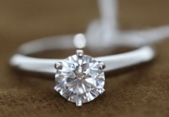 南宁钻石回收需要辨别真假吗？购买二手钻戒的优势是什么？