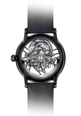  雅克德罗（Jaquet Droz）陶瓷大秒针镂空One（Skelet-One Ceramic）腕表以黑色陶瓷打造，配备装饰蓝钢螺丝和白金时标的表盘，搭配蓝色帆布表带，彰显现代阳刚气质。