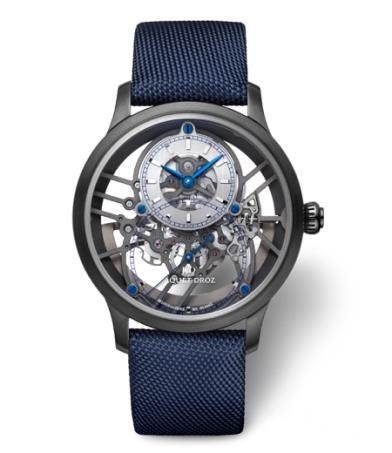  雅克德罗（Jaquet Droz）陶瓷大秒针镂空One（Skelet-One Ceramic）腕表以黑色陶瓷打造，配备装饰蓝钢螺丝和白金时标的表盘，搭配蓝色帆布表带，彰显现代阳刚气质。