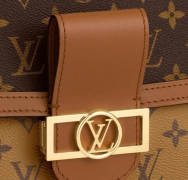 LV monogram经典元素的包包，今年一整年都流行它！